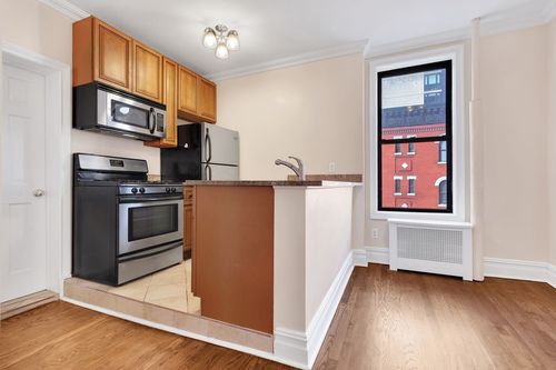 Foto del edificio - 305 E 76th St