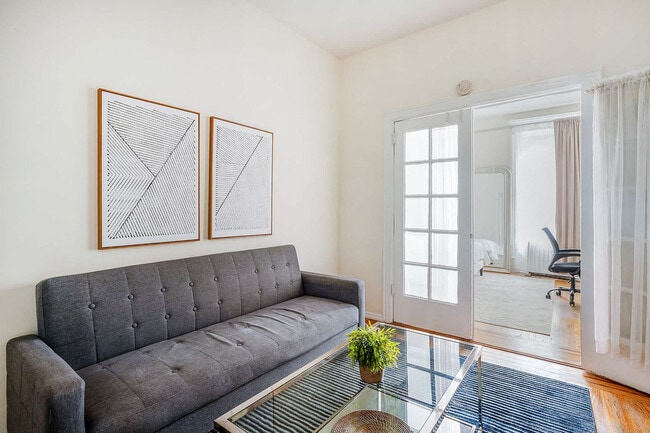 Foto del edificio - 223 E 14th St