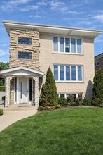 Building Photo - 8604 W Carmen Ave