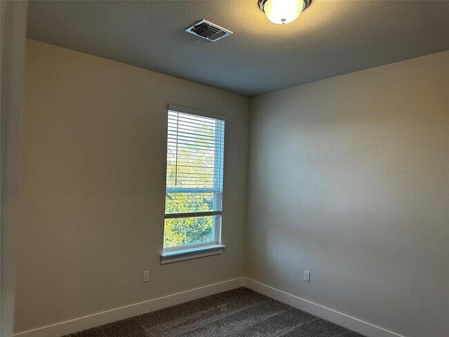 Building Photo - 1711 Tun Tavern Trl