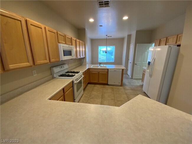 Foto del edificio - 6901 Brier Creek Ln