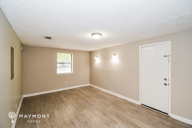 Building Photo - 7317 Sharbeth Dr S