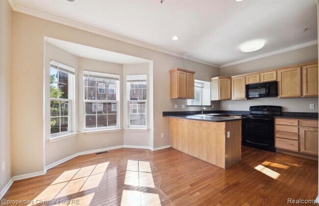 Foto del edificio - 22089 Parkview Dr