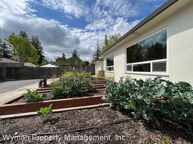 Building Photo - 2 br, 1 bath House - 1 Rose Lane