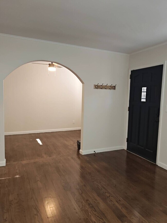 Foto del edificio - 2354 N Wading River Rd