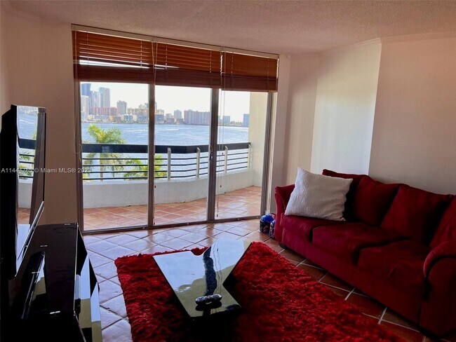 Foto del edificio - 3600 Mystic Pointe Dr