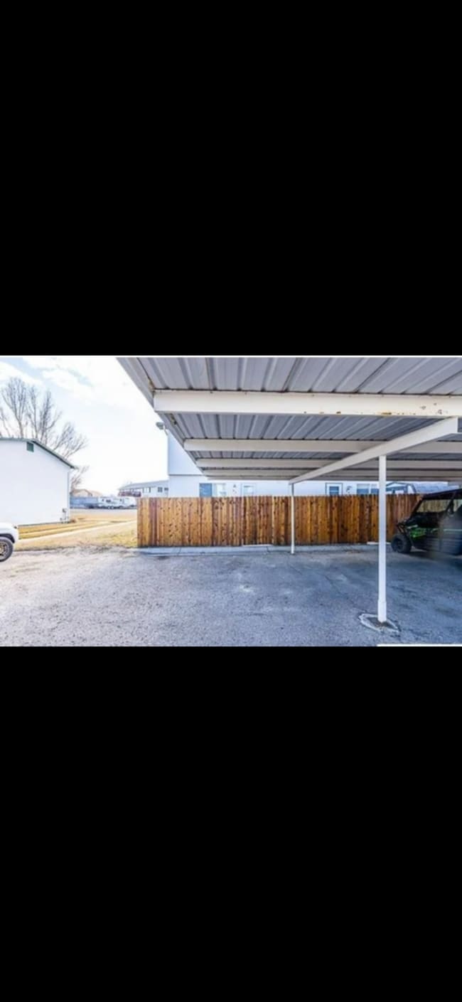 Foto del edificio - 500 Monroe Ave