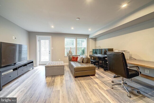 Foto del edificio - 9263 Wood Violet Ct