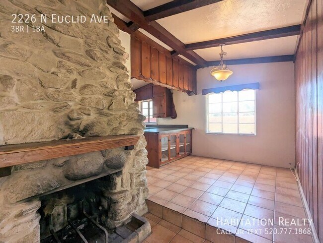 Foto del edificio - 2226 N Euclid Ave