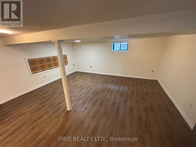 Building Photo - 1057 Greaves Ave