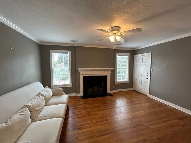 Building Photo - Highly sought after Monticello Unit Coming in April!