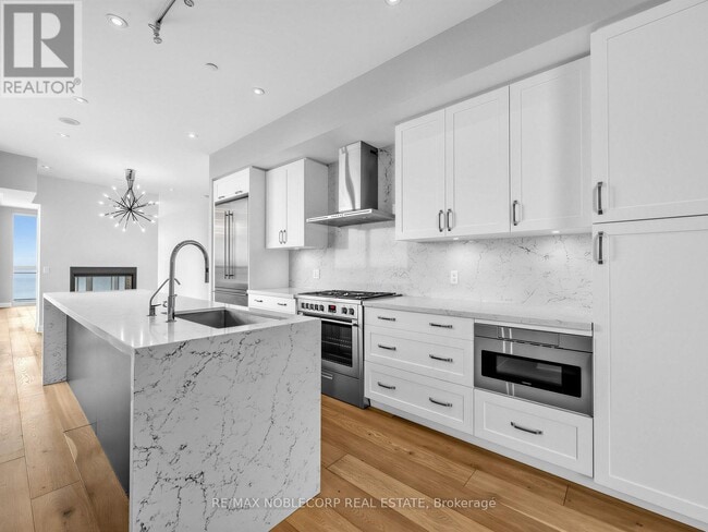 Building Photo - 33 Shore Breeze Dr