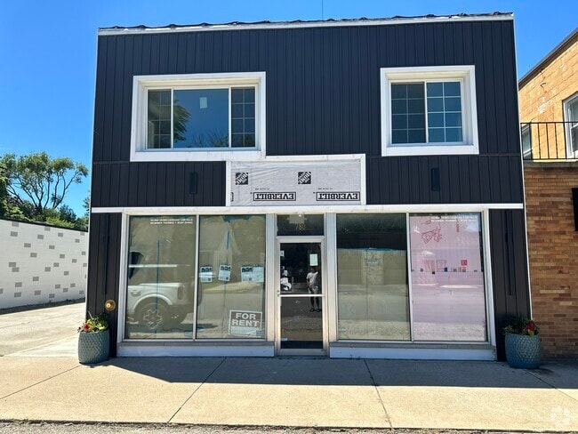 Building Photo - 780 Columbia Ave