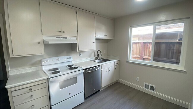 Building Photo - 6340  Lignos 4917-19 Orchid