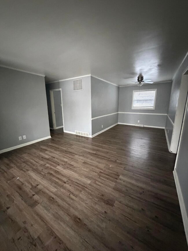 Foto del edificio - 2060 Alexandria Dr