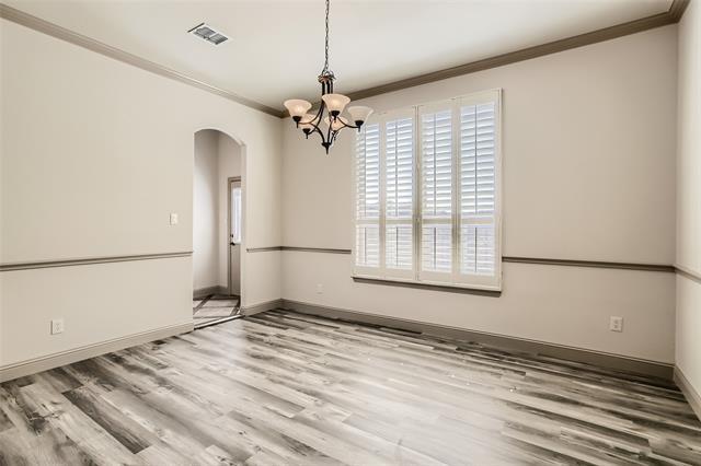 Building Photo - 1005 Finsbury Pk