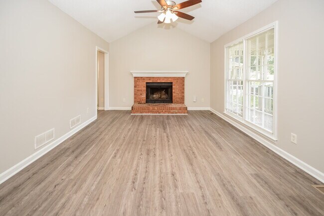 Foto del edificio - 6398 Grafton Ct