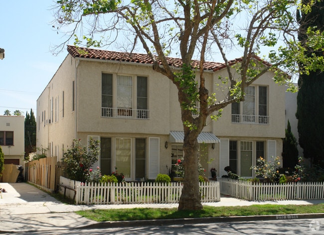 Building Photo - 232 S Rexford Dr