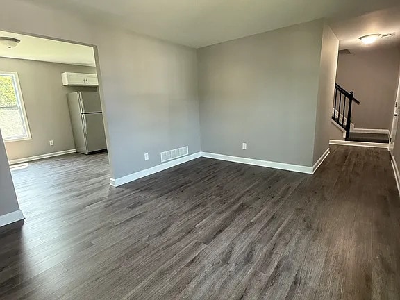 Foto del edificio - 211 Sollers Point Rd