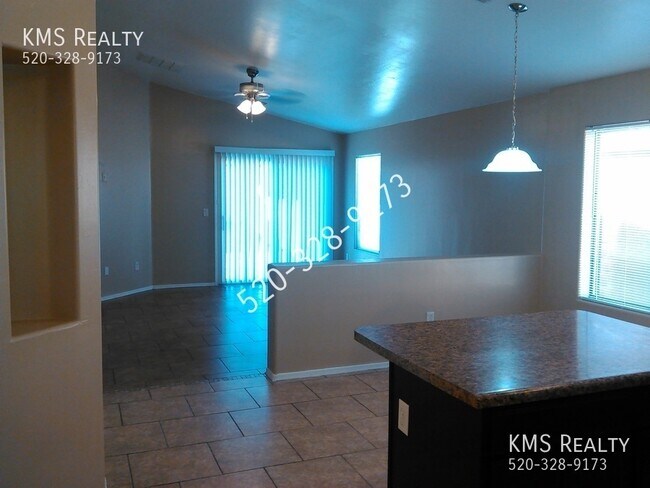 Foto del edificio - 2222 E Calle Arroyo Lindo