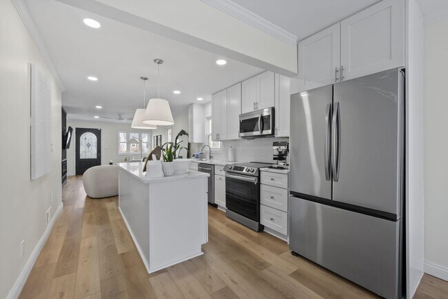 Foto del edificio - 111 Rosslyn Ave