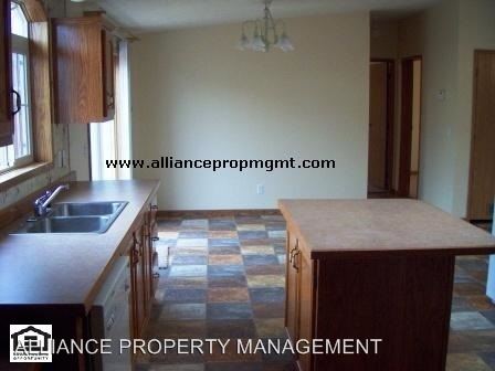 Building Photo - 148 Green Tree Dr