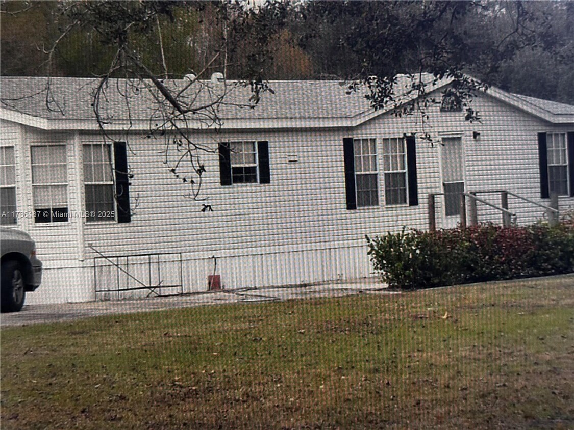 Primary Photo - 131 Oak Dr