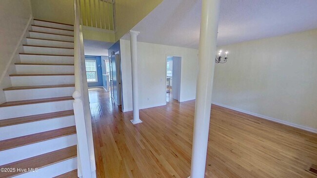 Foto del edificio - 6935 Lipscomb Dr