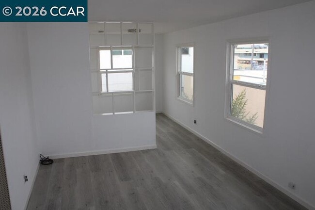 Building Photo - 4010 Macdonald Ave
