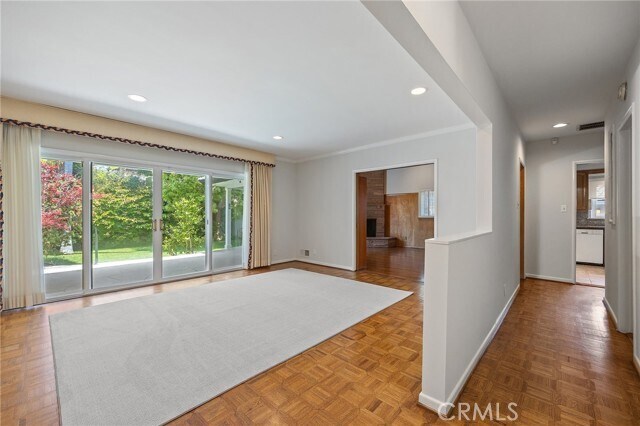 Building Photo - 5431 E El Jardin St
