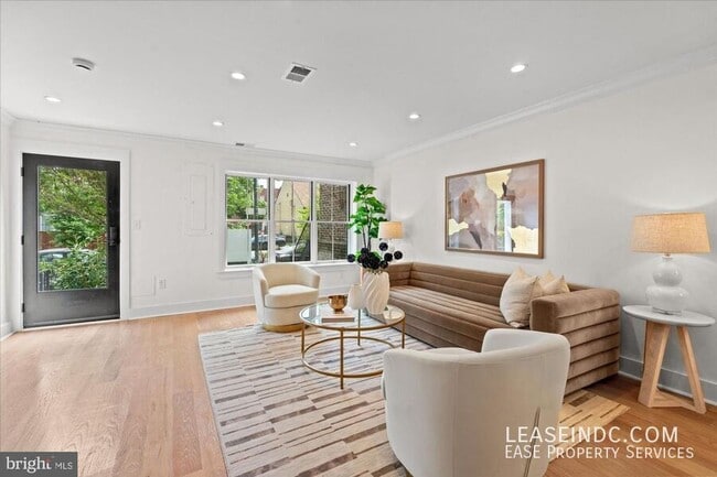Building Photo - 1708 1/2 10th Street NW-