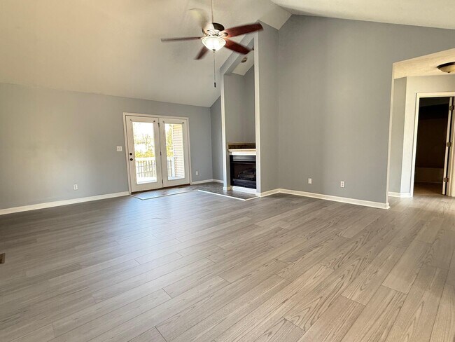Foto del edificio - 500 Clifton Ct