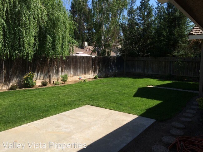 Foto del edificio - 4 br, 2 bath House - 6360 N Cleo Avenue