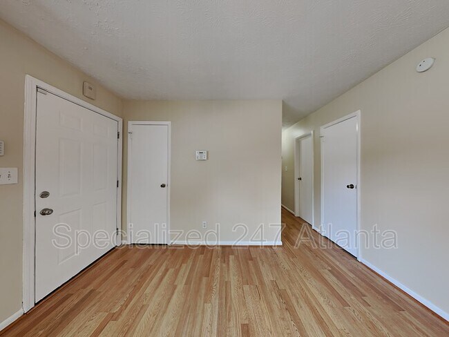 Foto del edificio - 8919 Yarmouth Dr