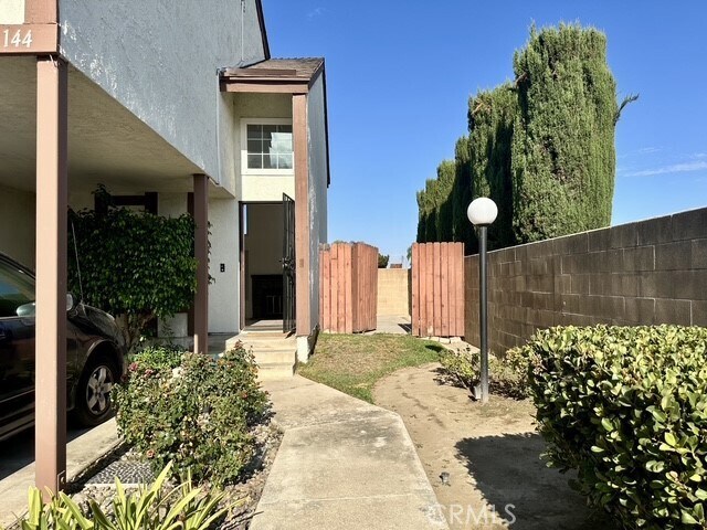 Foto del edificio - 12951 Benson Ave