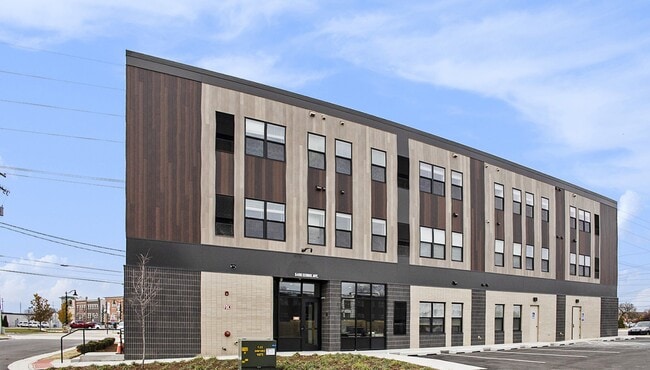 Building Photo - Terra Station