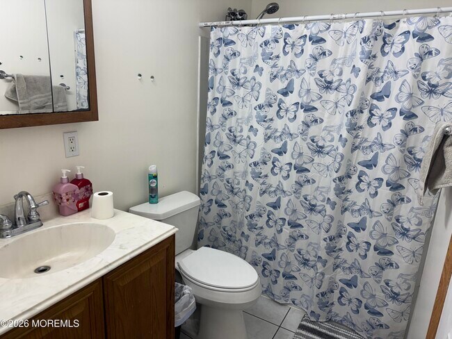 Foto del edificio - 6 Northrup Dr