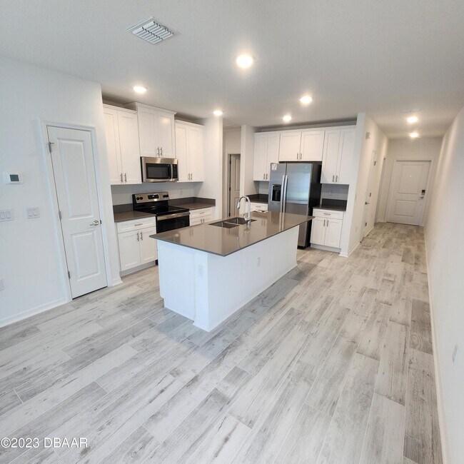Building Photo - 1288 Sand Trap Ct