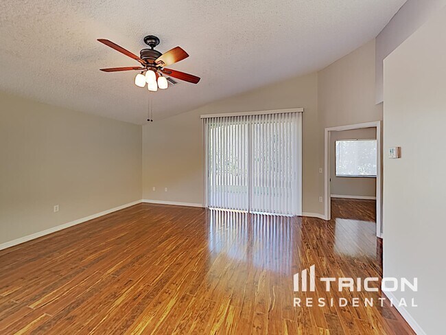 Foto del edificio - 8110 Chadwick Dr