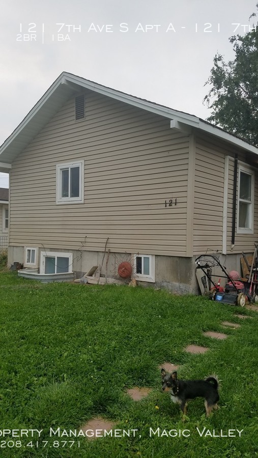 Building Photo - 121 7th Ave S