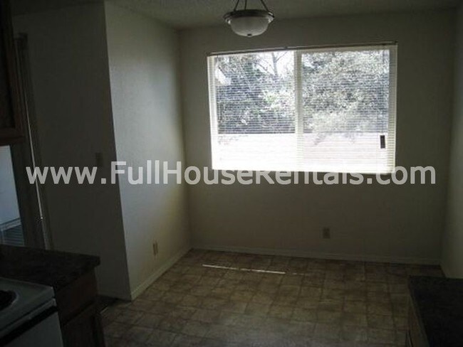 Foto del edificio - 165 S 43rd St