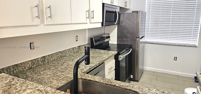 Foto del edificio - 14320 SW 120th Ct