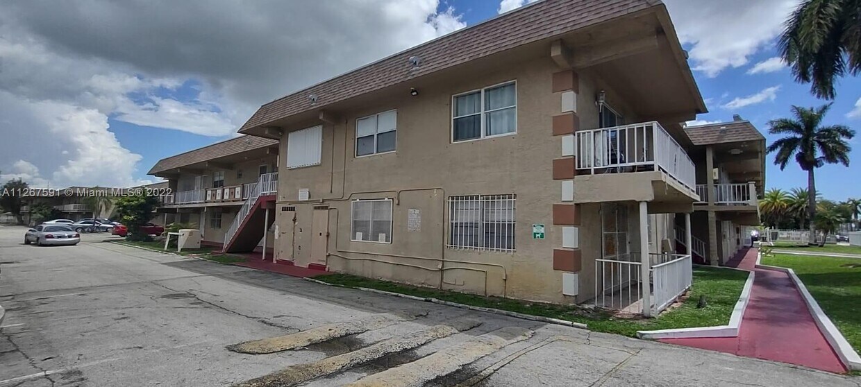 301 NW 177th St Unit 239, Miami, FL 33169 Condo for Rent in Miami, FL
