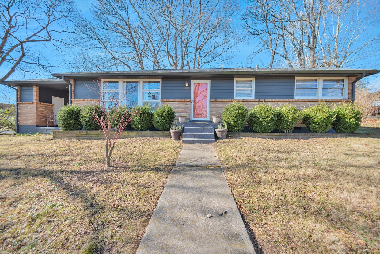 Primary Photo - 801 Potter Ln