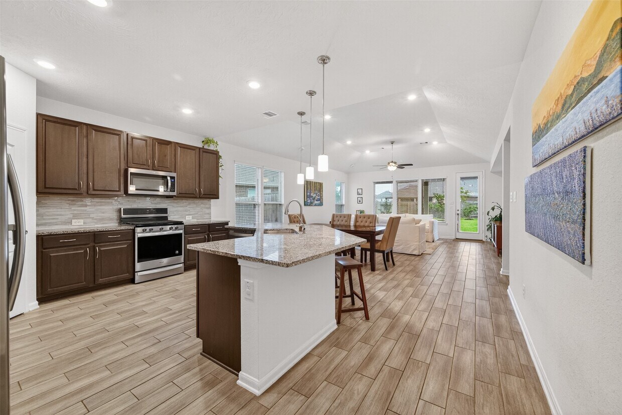 Building Photo - 15607 Barton Orchard Ln