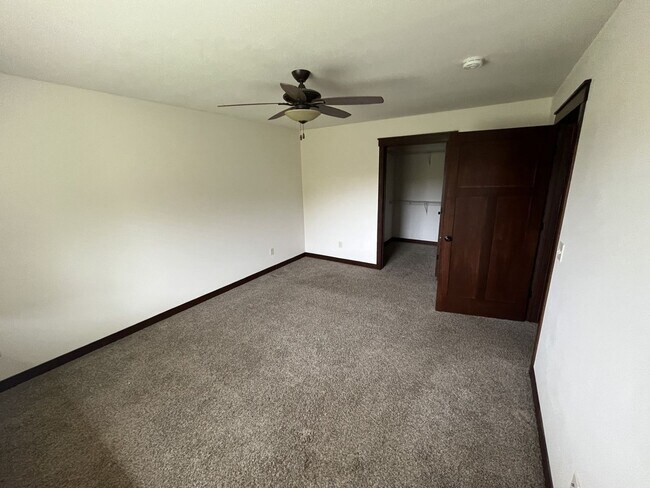 Foto del edificio - 1326 Aspen Heights Dr