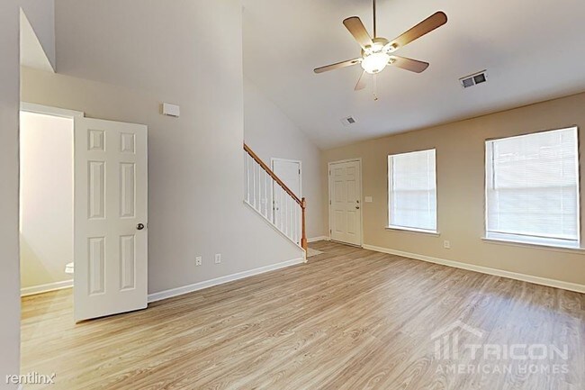 Foto del edificio - 227 Cinnamon Hills Ln