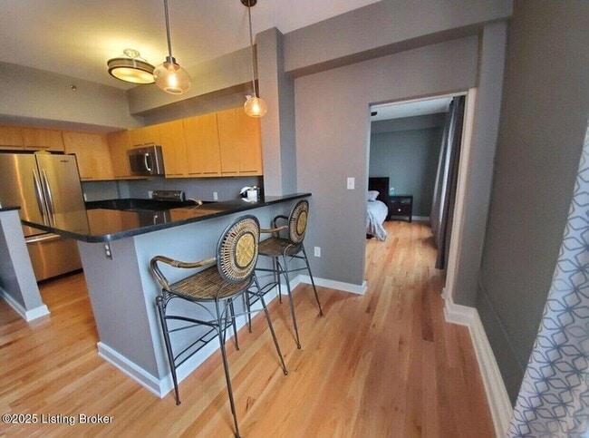 Photo - 604 S 3rd St House