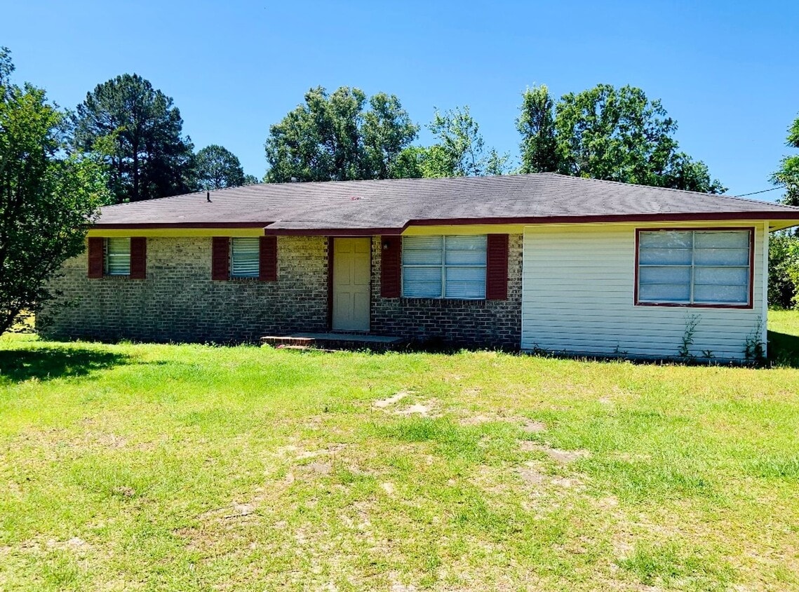 Primary Photo - 3 Bed/1.5 Bath House