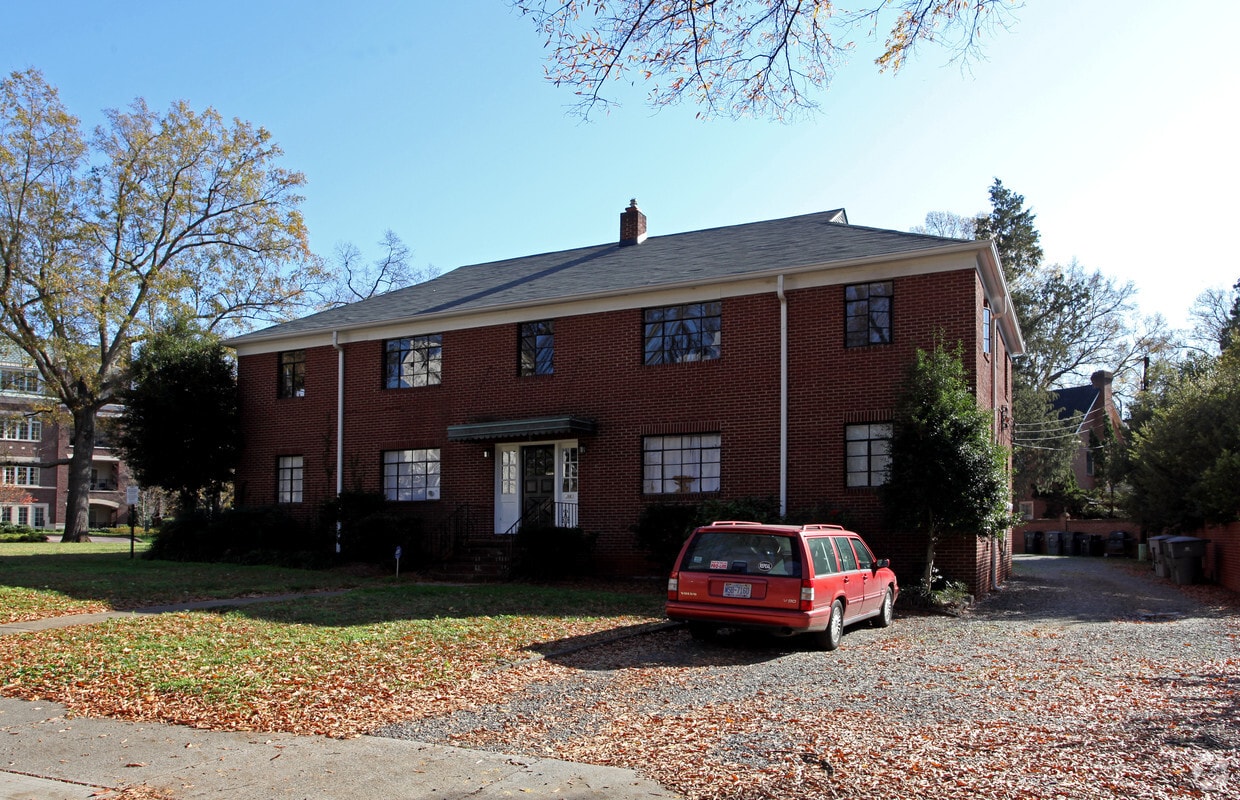 Primary Photo - 2301-2312 Croydon Rd